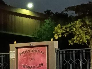 Pensionnat de Versailles Private Catholic School