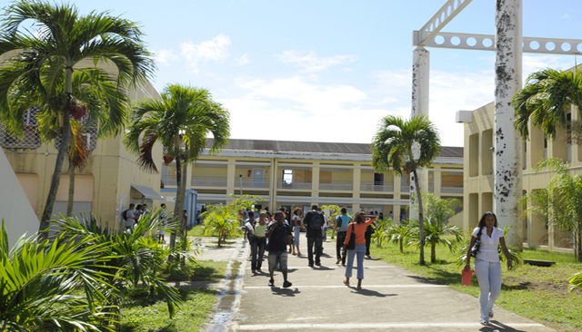 Université des Antilles