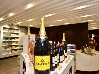 Magasin Antillopôle Epicerie Fine Terre de Vins Antillopôle