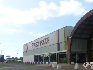 Magasin Sainte-Rose Leader Price Sainte-Rose
